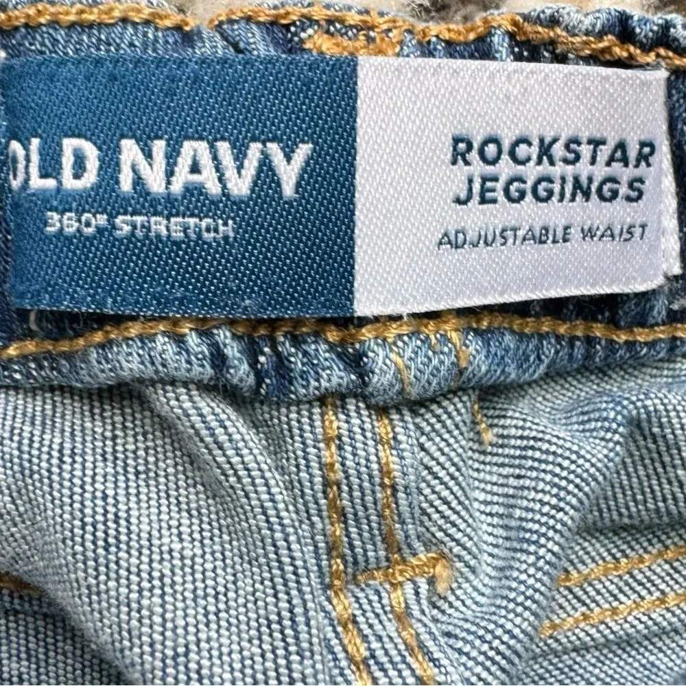 Old Navy Kids Rockstar 360 Stretch Valentine Super Skinny Jeggings. 18-24 Months
